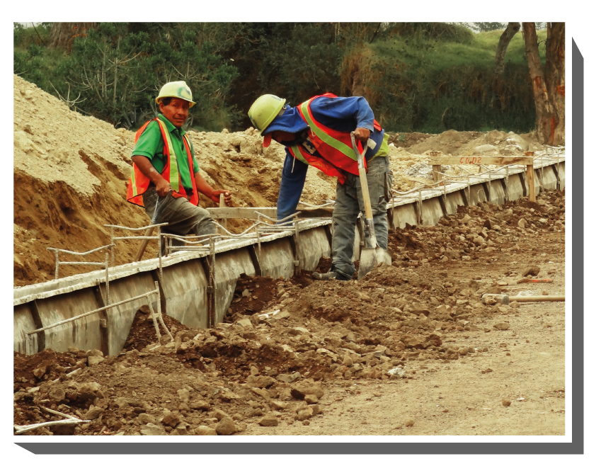 EncofradoDeMuroTrabajadores